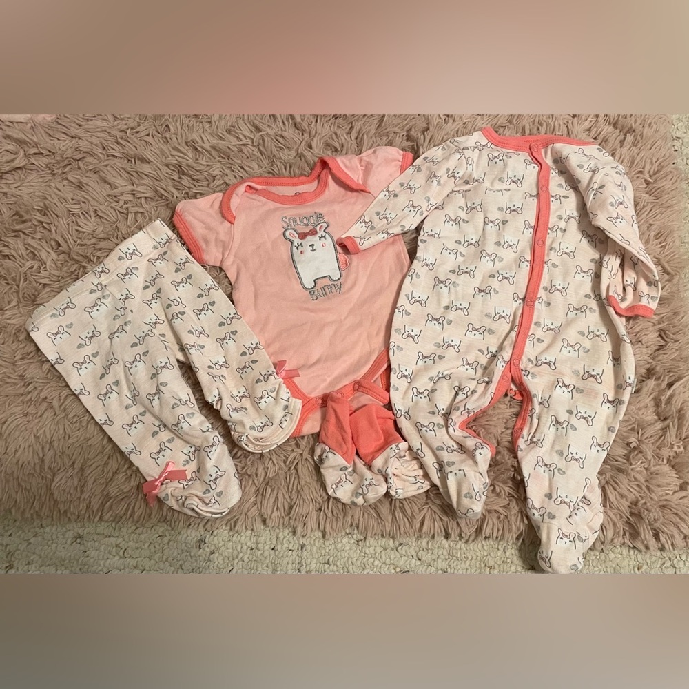 Duck Duck Goose Baby Girl 3–6 months “Snuggle Bunny” 5-Piece Outfit Set